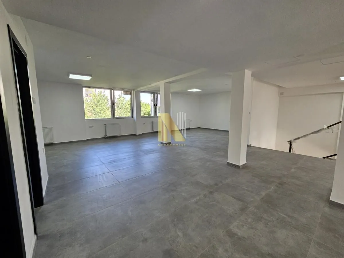 Rent, office space, 350m², Bulevar patrijarha Pavla, Novi Sad Sve Podlokacije
