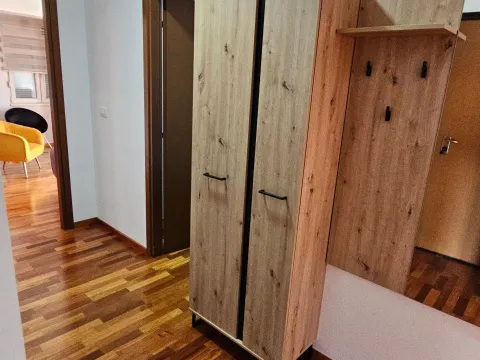 Rent, two bedroom apartment, 64m², City Kvart, Podgorica - image 10