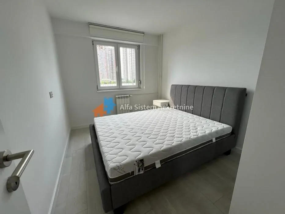 Izdavanje, trosoban stan, 69m², Sarajevska, Beograd