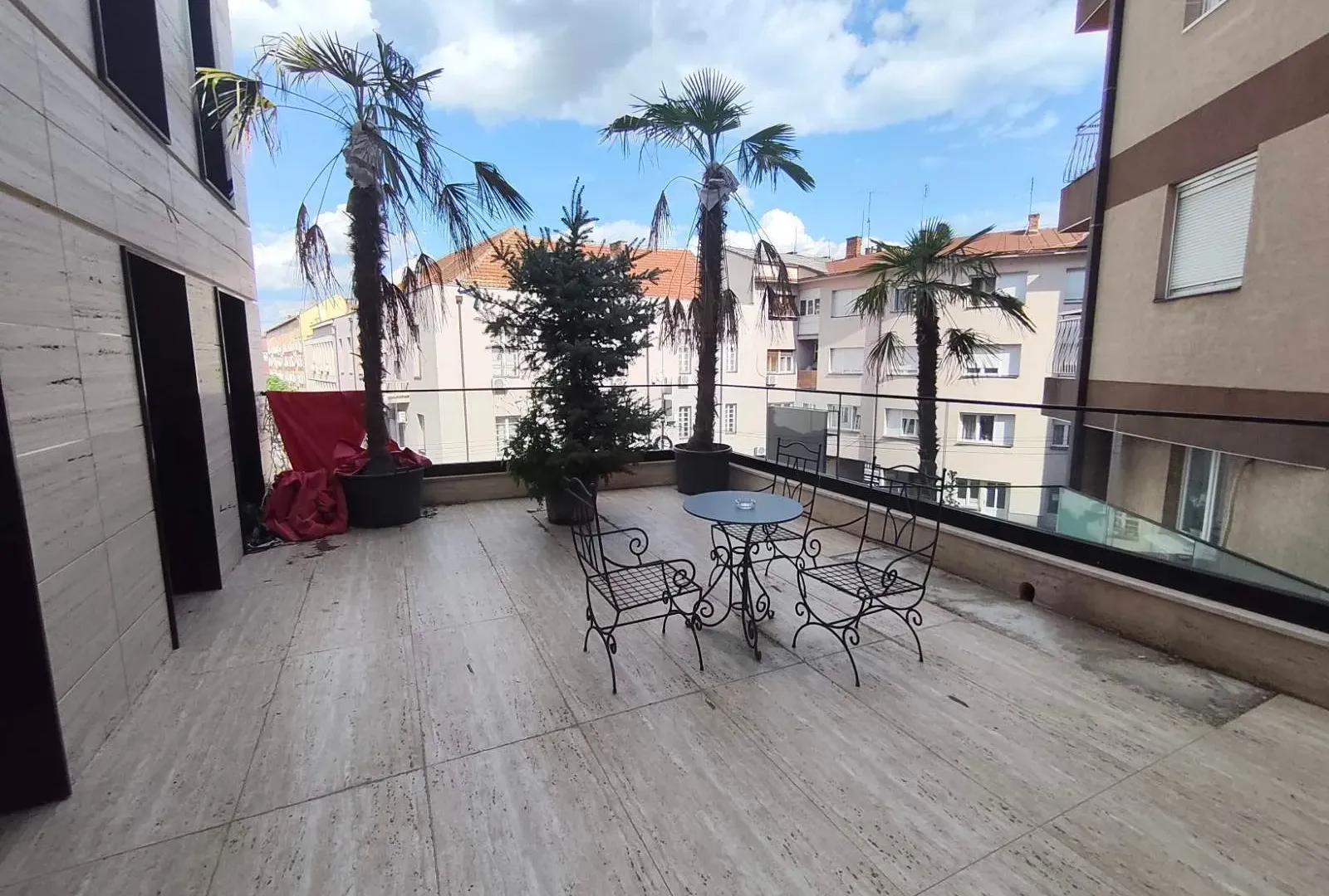 Prodaja, jednosoban stan, 84m², Centar, Loznica