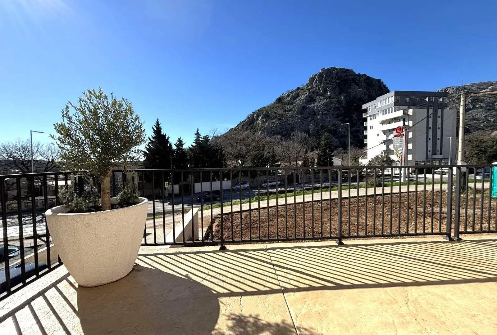 Sale, one bedroom apartment, 63m², Sutomore, Bar