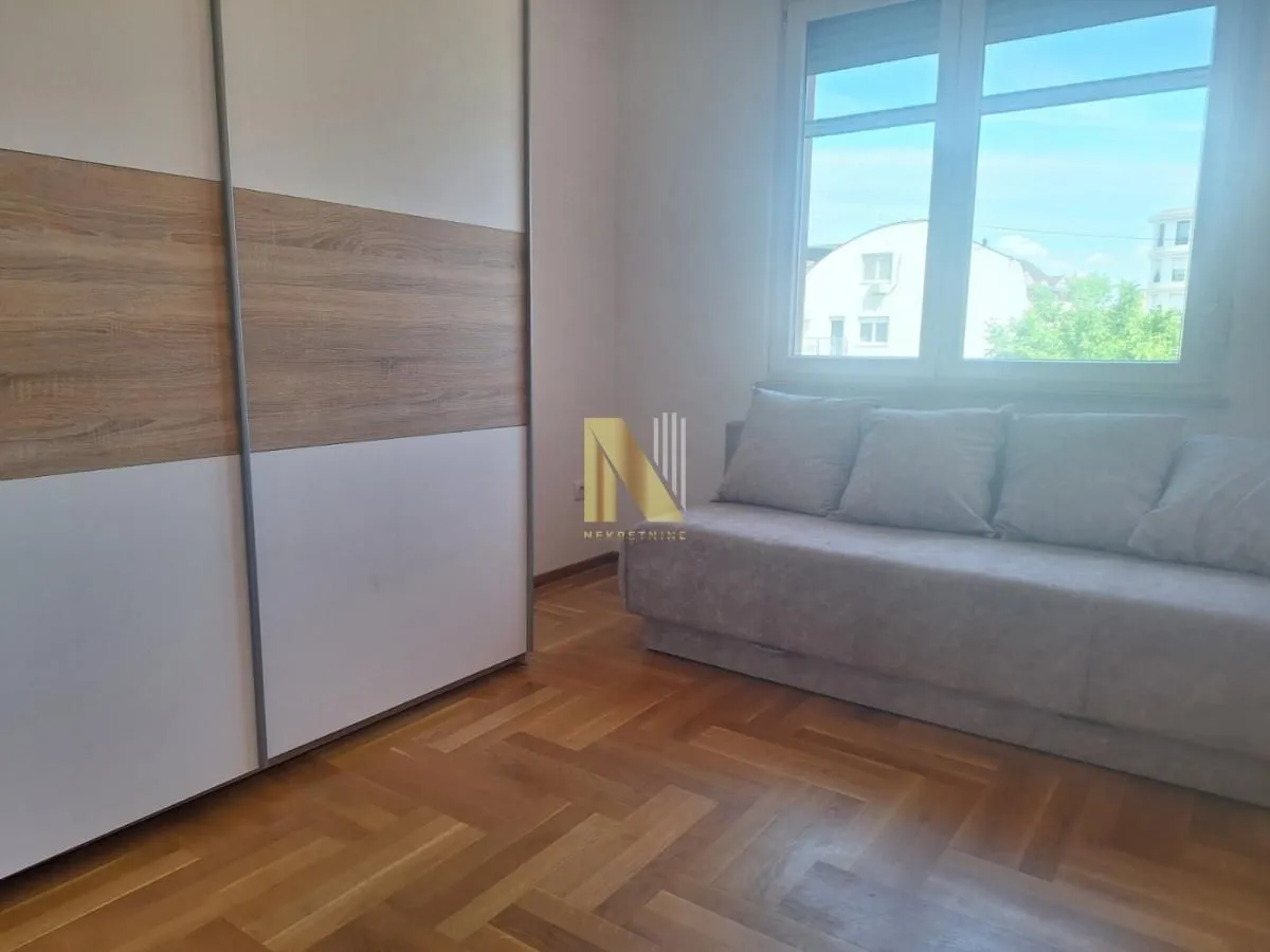 Izdavanje, dvosoban stan, 61m², Socijalno, Novi Sad Sve Podlokacije
