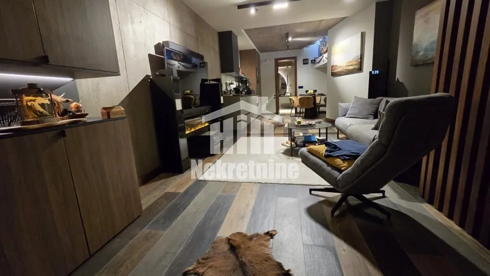 Sale, three bedroom apartment, 80m², Slavujev Venac, Zvezdara Sve Podlokacije