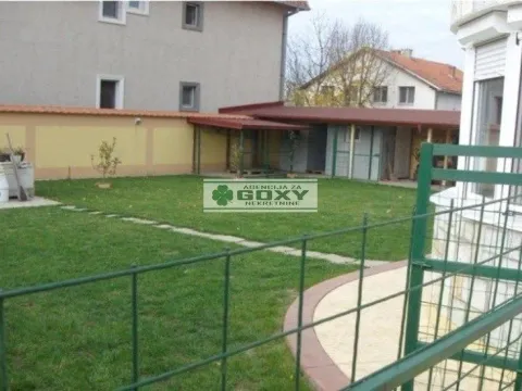 Sale, house, 650m², Altina, Beograd - image 6