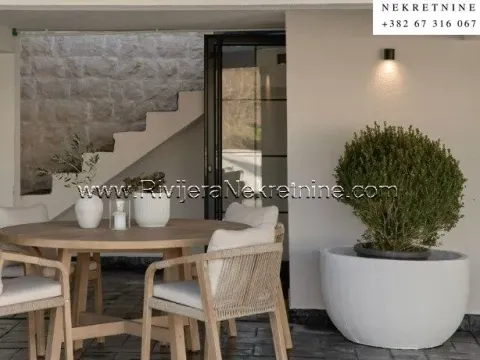 Prodaja, kuća, 424m², Tivat, Crna Gora - image 11