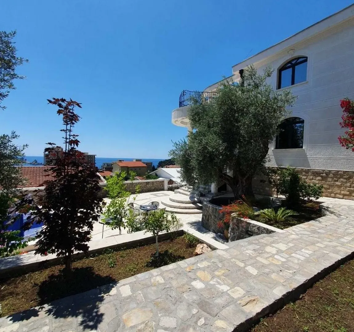 Sale, house, 560m², Petrovac, Budva