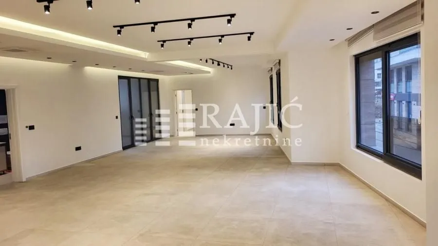 Rent, office space, 142m², Vračar Sve Podlokacije, Beograd