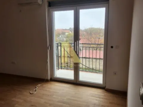 Prodaja, trosoban stan, 72m², Vrbas, Novi Sad - image 1