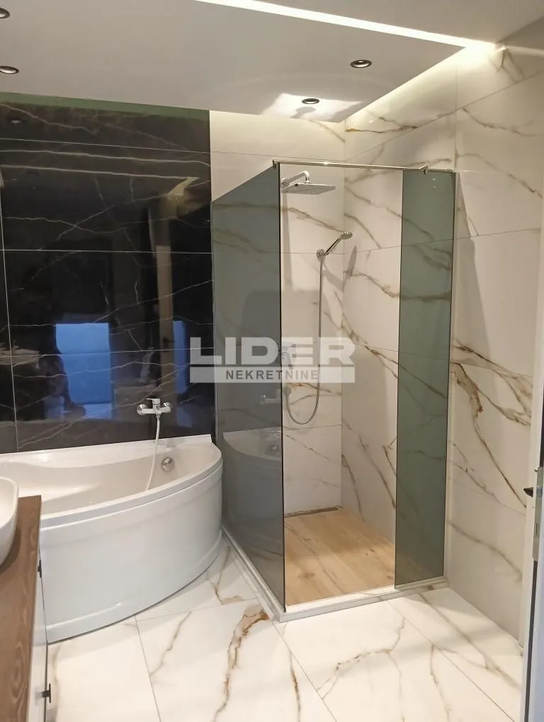Sale, house, 195m², Banovo Brdo, Beograd