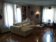 Izdavanje, kuća, 390m², Savski Venac, Beograd - image 1