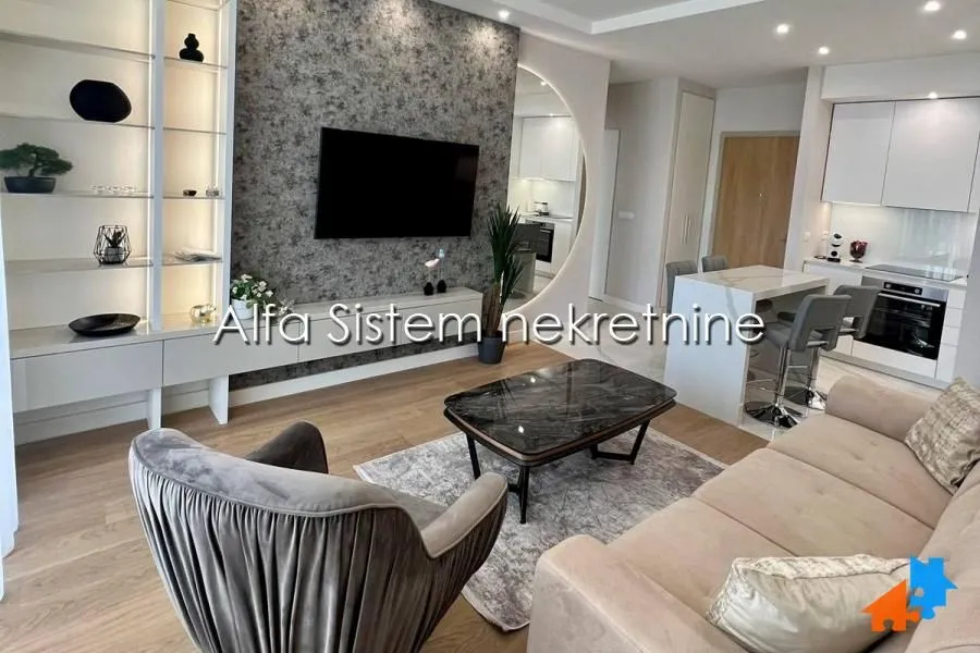 Izdavanje, dvosoban stan, 55m², Savski Venac, Beograd