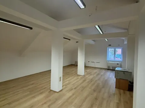Izdavanje, poslovni prostor, 180m², Medijana, Niš - image 13
