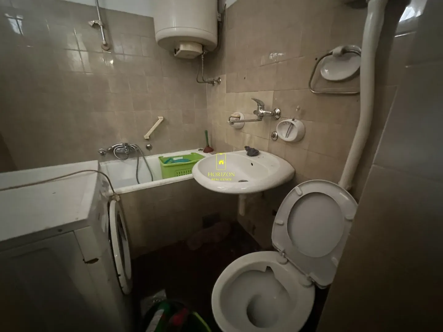Prodaja, trosoban stan, 93m², Blok 6, Podgorica