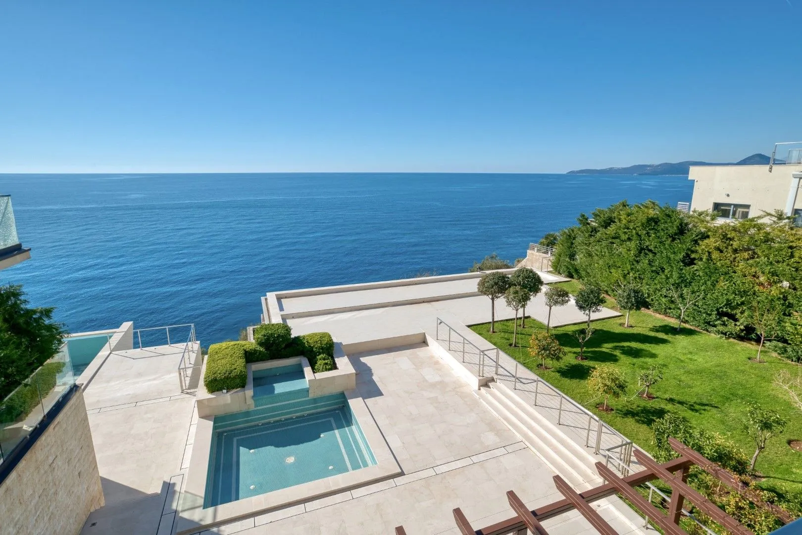 Sale, two bedroom apartment, 131m², Rijeka Reževići, Budva
