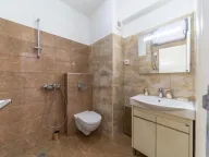 Izdavanje, trosoban stan, 150m², Budva, Crna Gora - image 17