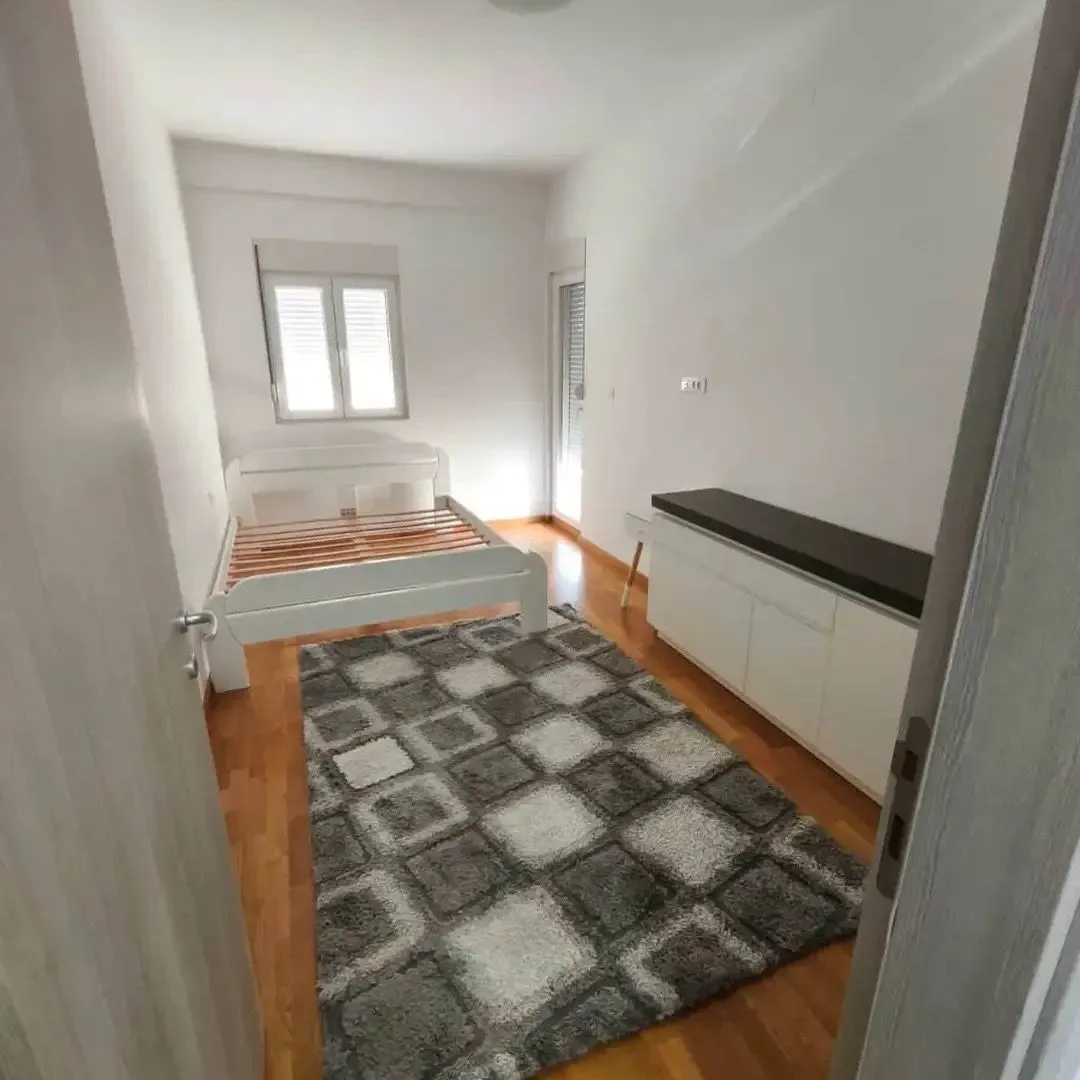 Rent, one bedroom apartment, 65m², Stari Aerodrom, Podgorica