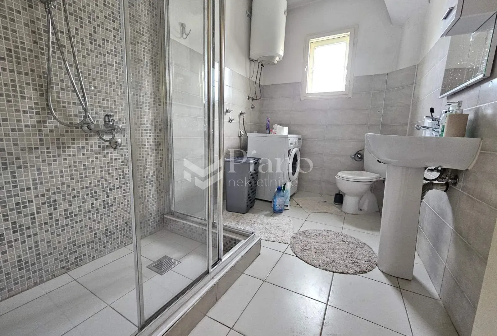 Rent, two bedroom apartment, 82m², Stari Aerodrom, Podgorica