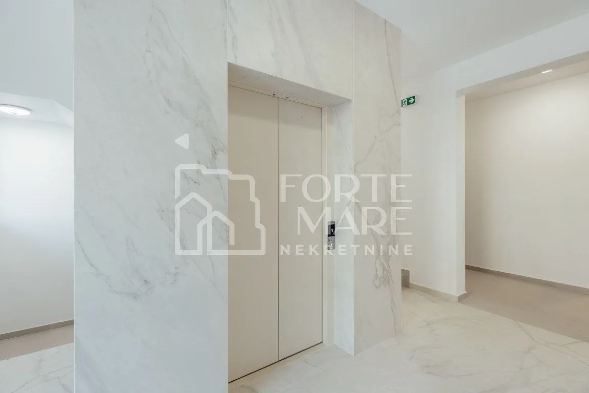 Prodaja, dvosoban stan, 87m², Baošići, Herceg Novi