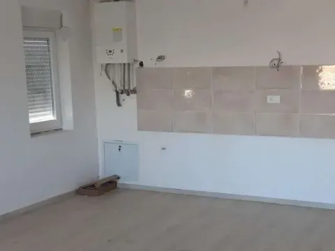 Prodaja, trosoban stan, 83m², Sremska Kamenica, Petrovaradin - image 1