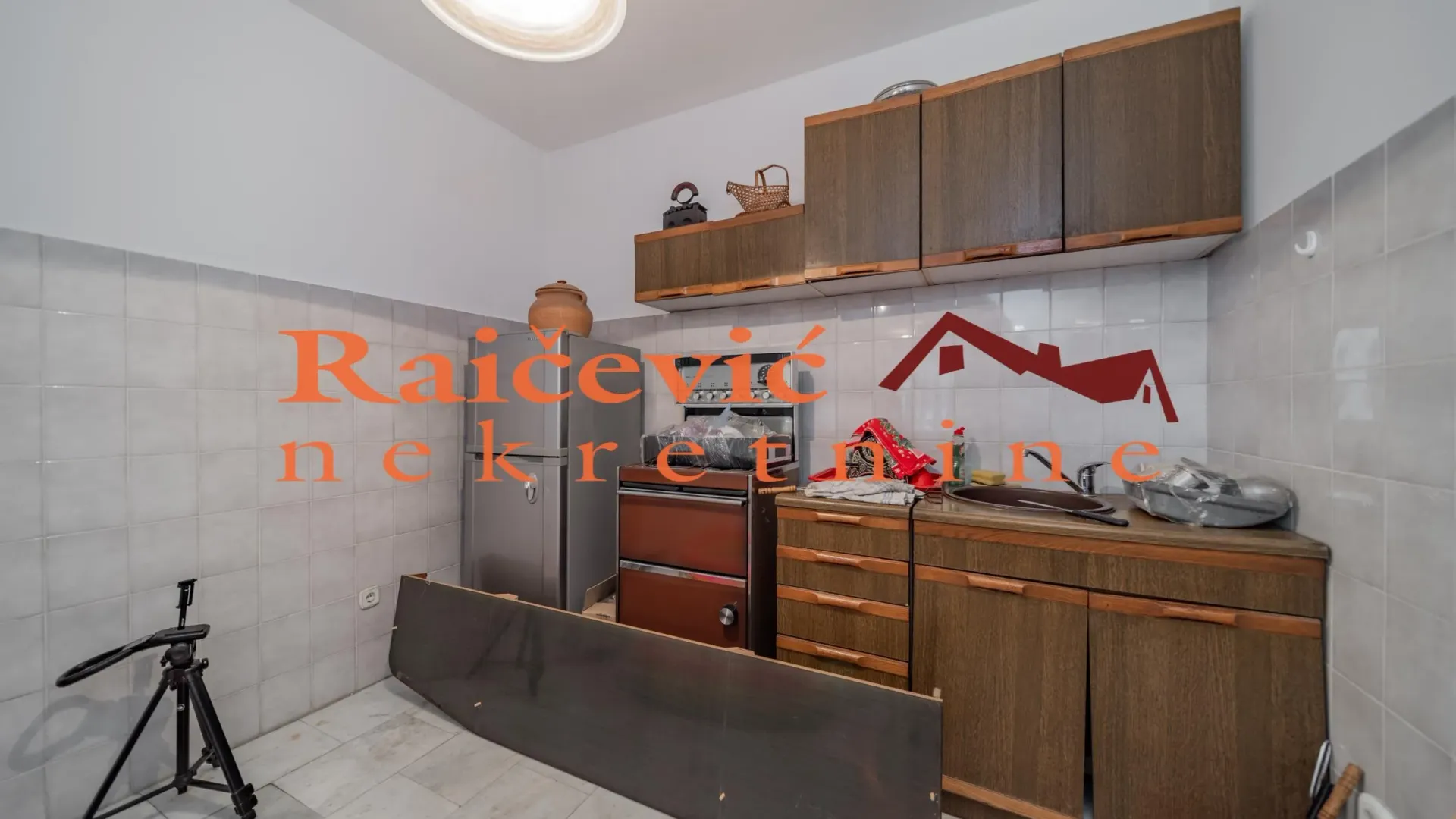 Sale, house, 604m², Voždovac, Voždovac Sve Podlokacije