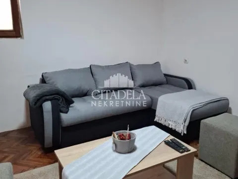 Izdavanje, trosoban stan, 80m², Voždovac Sve Podlokacije, Beograd - image 13