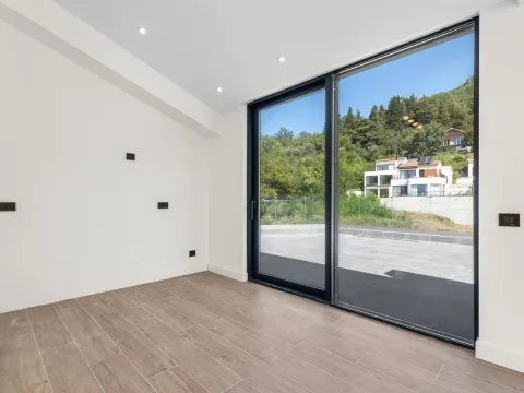 Prodaja, dvosoban stan, 151m², Tivat, Crna Gora - image 2