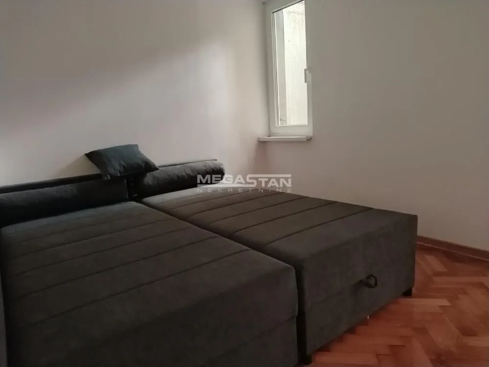 Prodaja, četvorosoban stan, 117m², Slavija, Vračar Sve Podlokacije