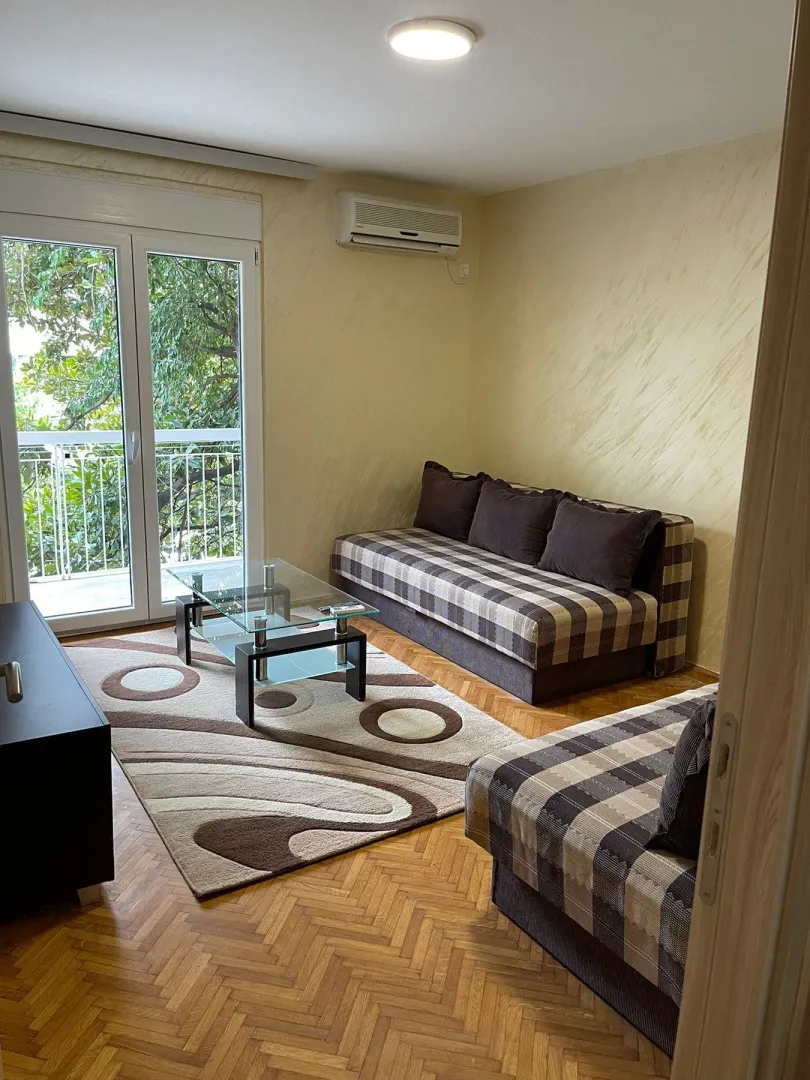 Izdavanje, garsonjera, 39m², Budva, Crna Gora