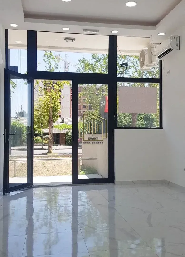 Rent, office space, 24m², Pobrežje, Podgorica