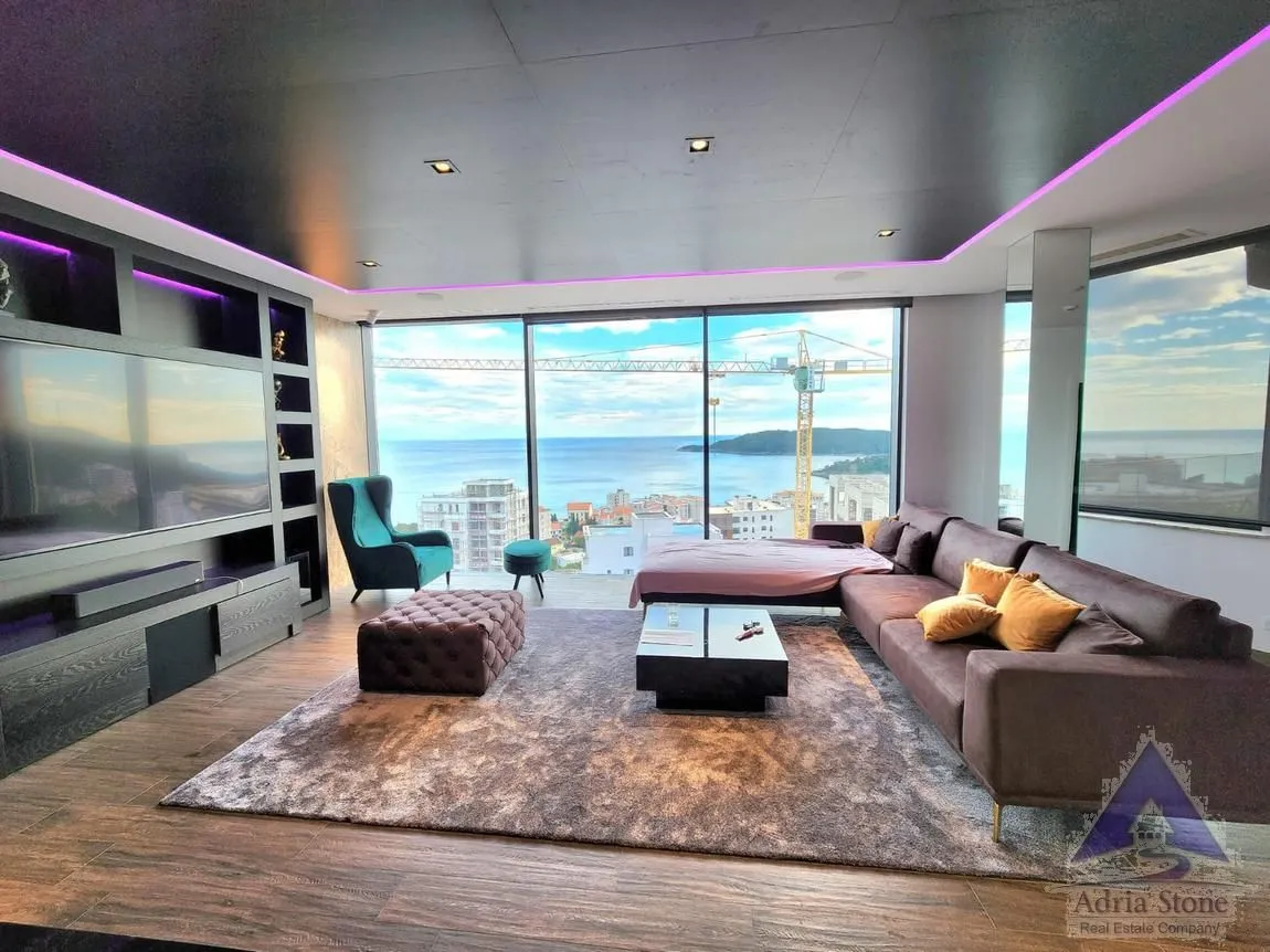 Sale, three bedroom apartment, 285m², Bečići, Budva