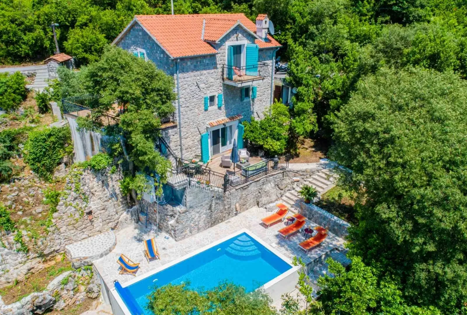 Prodaja, kuća, 200m², Đuraševići, Tivat