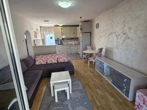 Prodaja, kuća, 86m², Stari Aerodrom, Podgorica - image 5