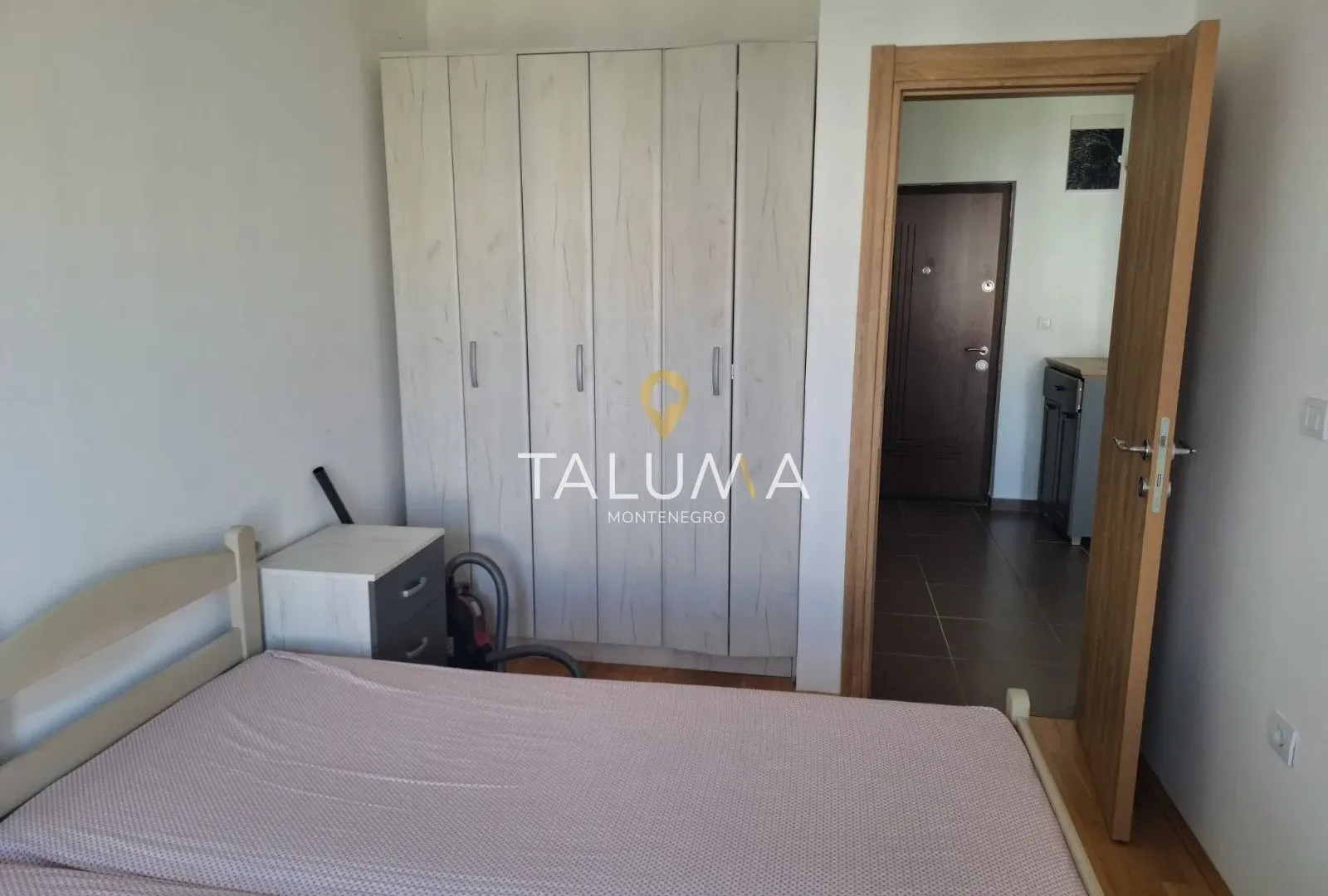 Rent, one bedroom apartment, 36m², Stari Aerodrom, Podgorica