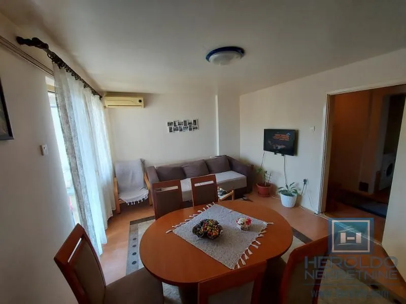 Prodaja, trosoban stan, 82m², Sarina Medja, Jagodina