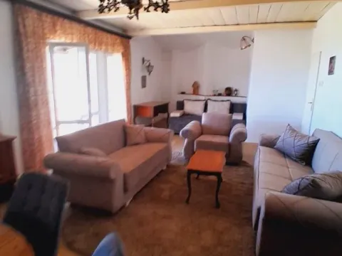 Rent, three bedroom apartment, 220m², Šušanj, Bar - image 4