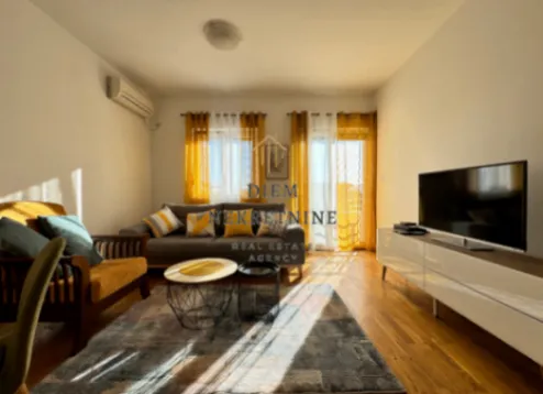 Izdavanje, jednosoban stan, 50m², City Kvart, Podgorica