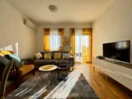 Izdavanje, jednosoban stan, 50m², City Kvart, Podgorica - image 1