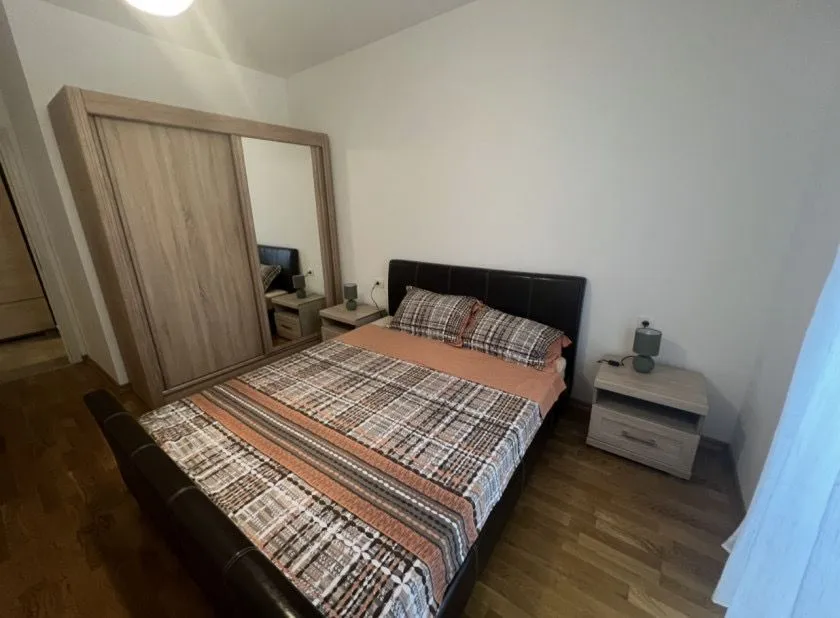 Izdavanje, dvosoban stan, 71m², Ljubović, Podgorica