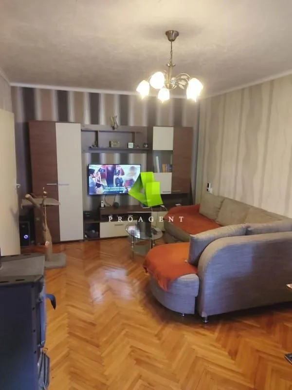 Prodaja, trosoban stan, 66m², Medijana, Niš