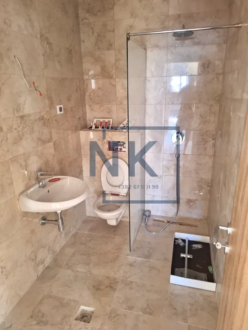 Prodaja, dvosoban stan, 74m², Stari Aerodrom, Podgorica
