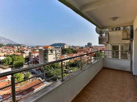 Rent, three bedroom apartment, 140m², Centar, Budva - image 10