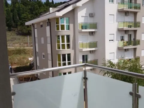 Izdavanje, dvosoban stan, 70m², Ljubović, Podgorica - image 8