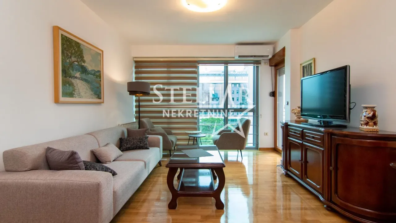 Izdavanje, jednosoban stan, 61m², Preko Morače, Podgorica