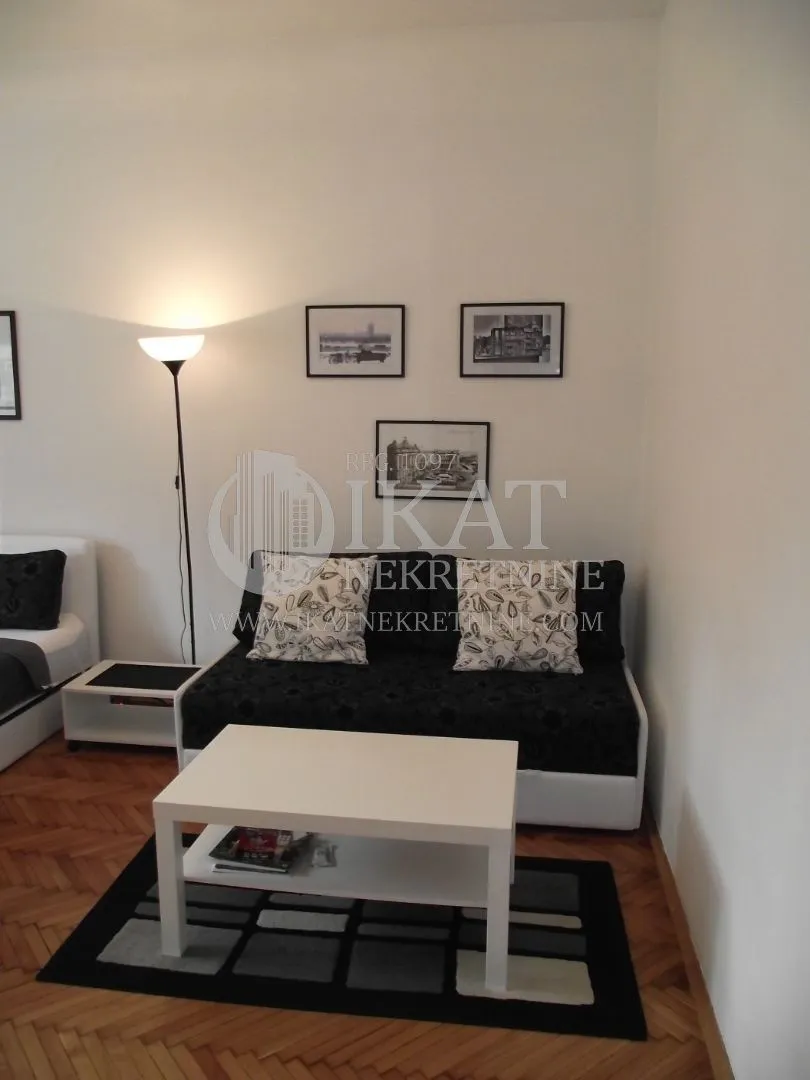 Izdavanje, stan, 25m², Stari Grad, Beograd