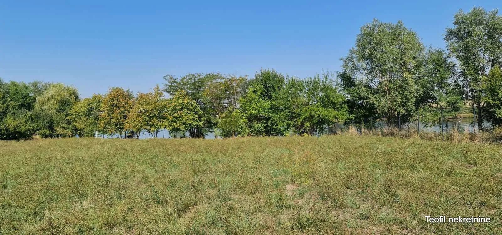 Prodaja, plac, 1900m², Bečmen, Surčin