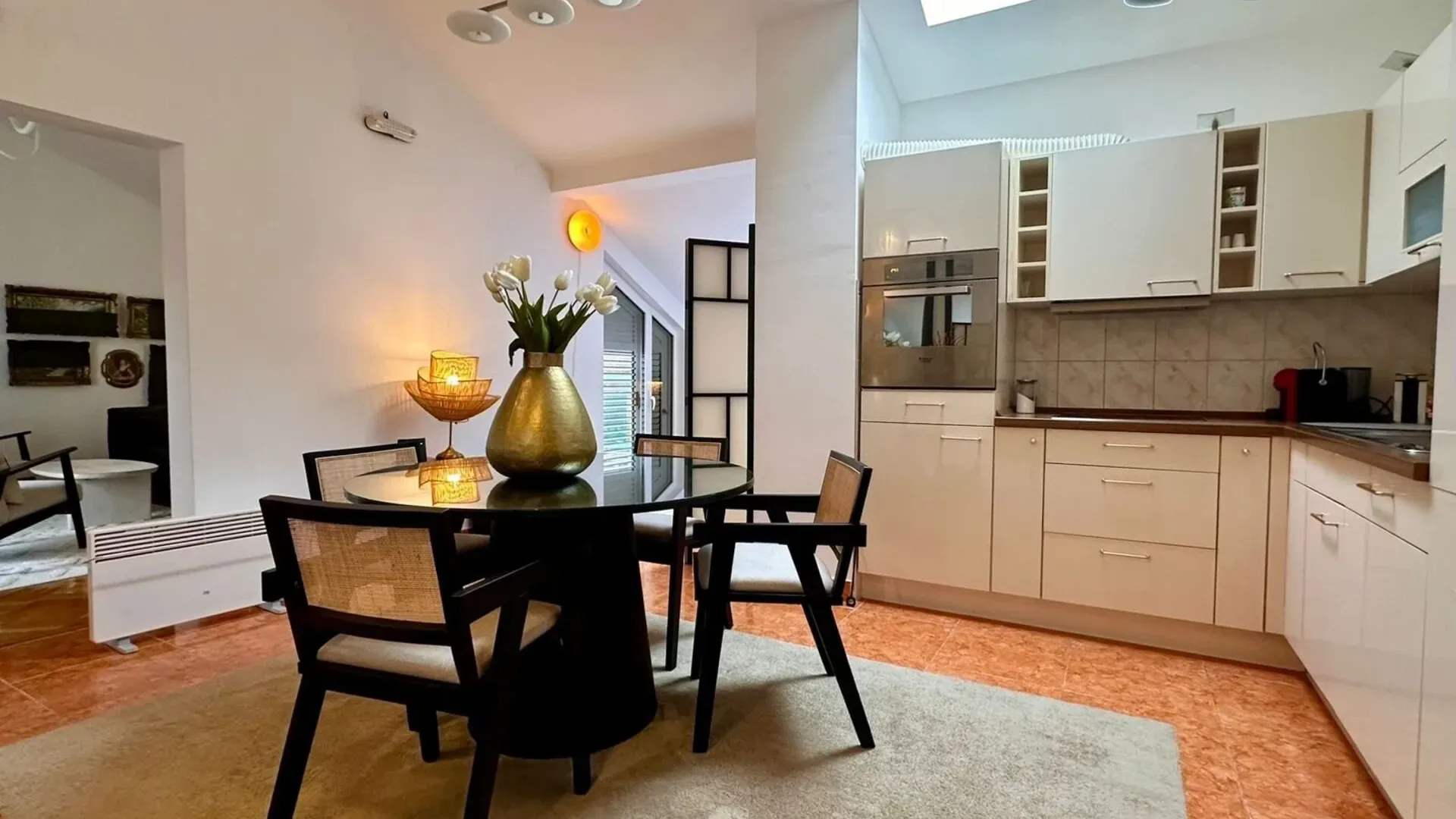 Prodaja, dvosoban stan, 97m², Dobrota, Kotor