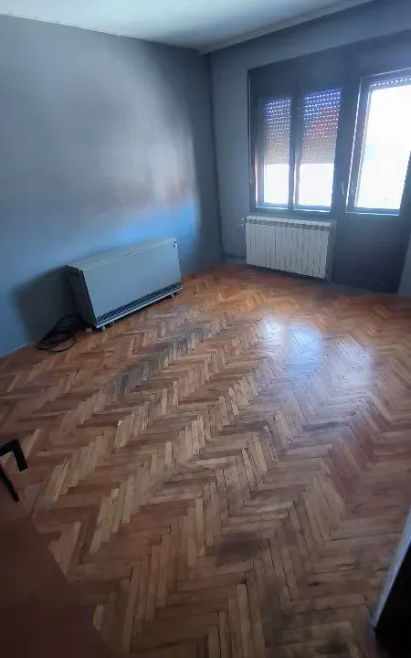 Izdavanje, četvorosoban stan, 82m², Kaludjerica, Grocka