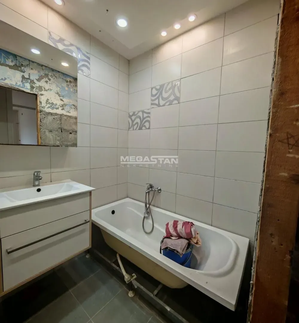 Prodaja, trosoban stan, 76m², Zemun Meandri, Zemun Sve Podlokacije