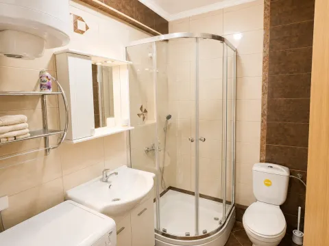 Izdavanje, jednosoban stan, 50m², Centar, Tivat - image 8