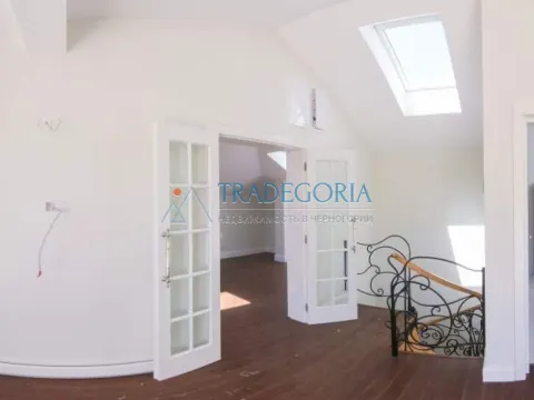 Prodaja, trosoban stan, 225m², Đenovići, Herceg Novi - image 5